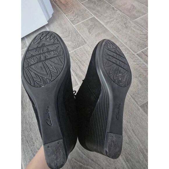 Womens Clarks Wedge Bootie Black Leather Suede Size 7 - Picture 6 of 7